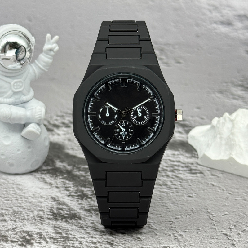 Famous Brand Fake Three-Eyed D - огляд і ціна Luxury Watch Market